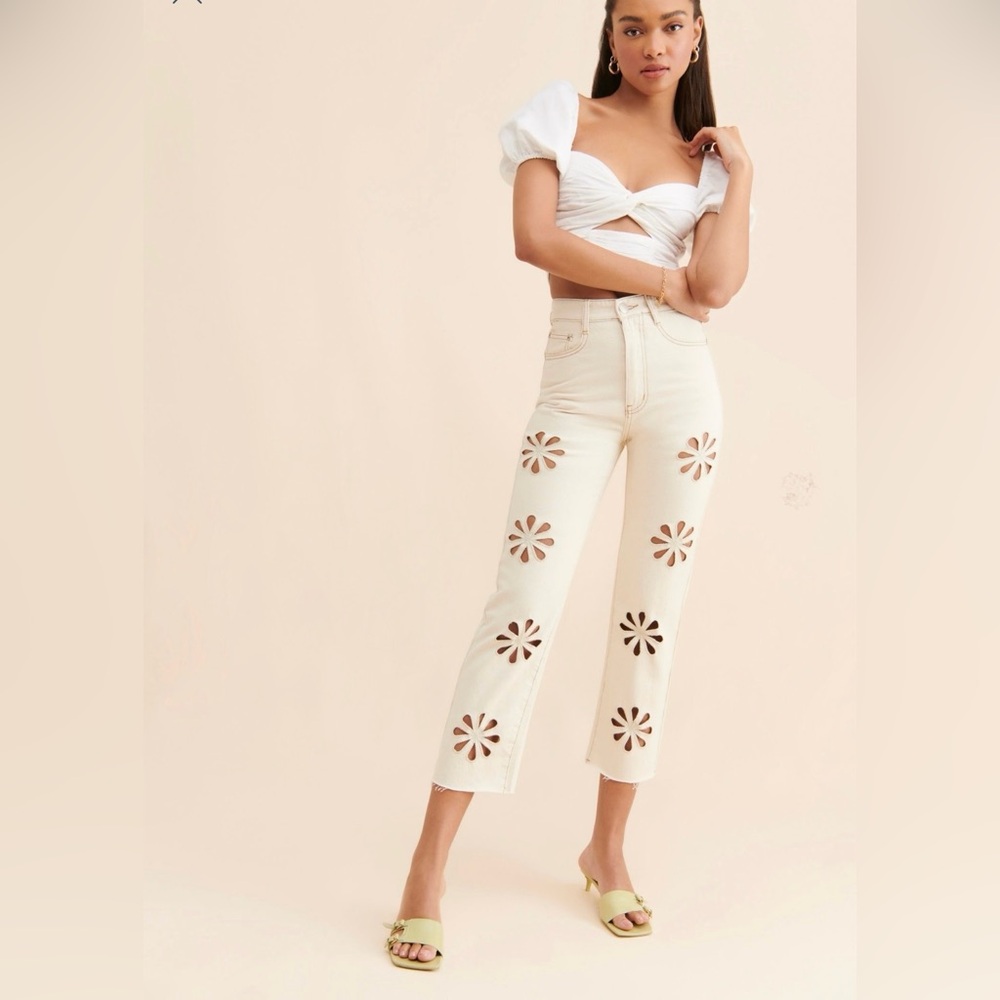 Glamorous Beige Jeans With Flower Cutouts. Size 34